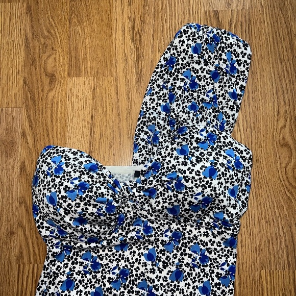 Express Bodysuit - Picture 3 of 7